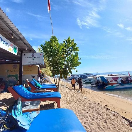 4 Sisters Divers Bunaken Bilik gambar