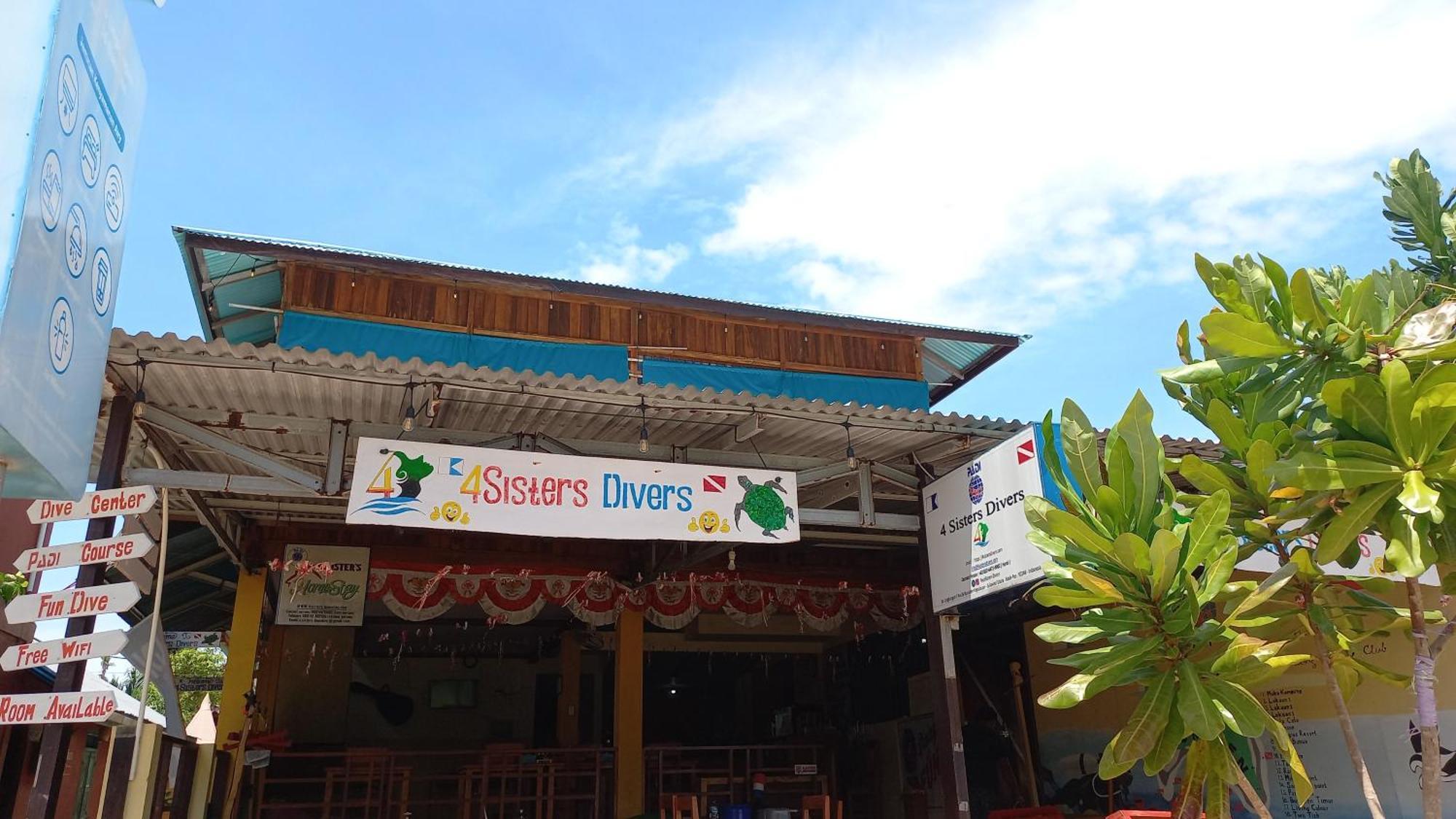 4 Sisters Divers Bunaken Luaran gambar