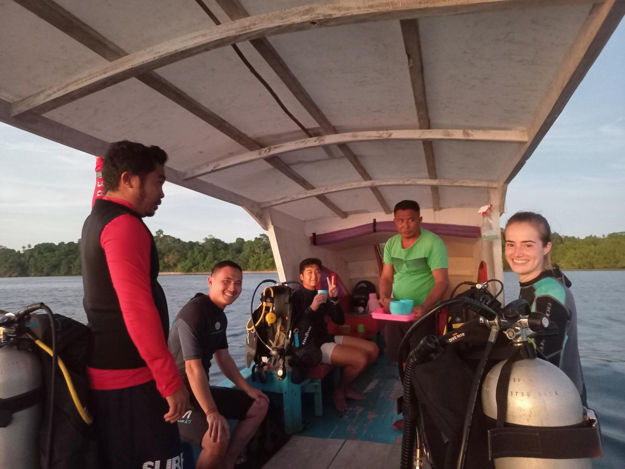 4 Sisters Divers Bunaken Luaran gambar
