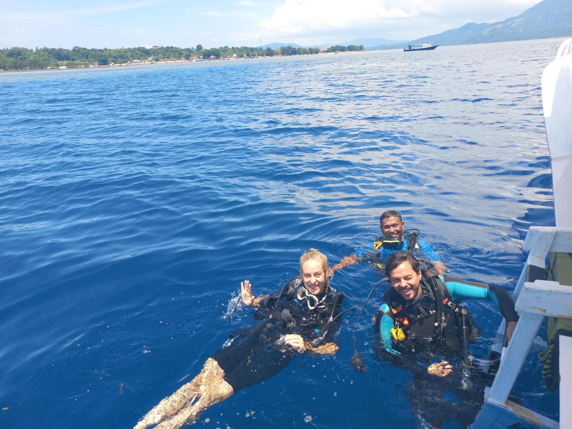 4 Sisters Divers Bunaken Luaran gambar