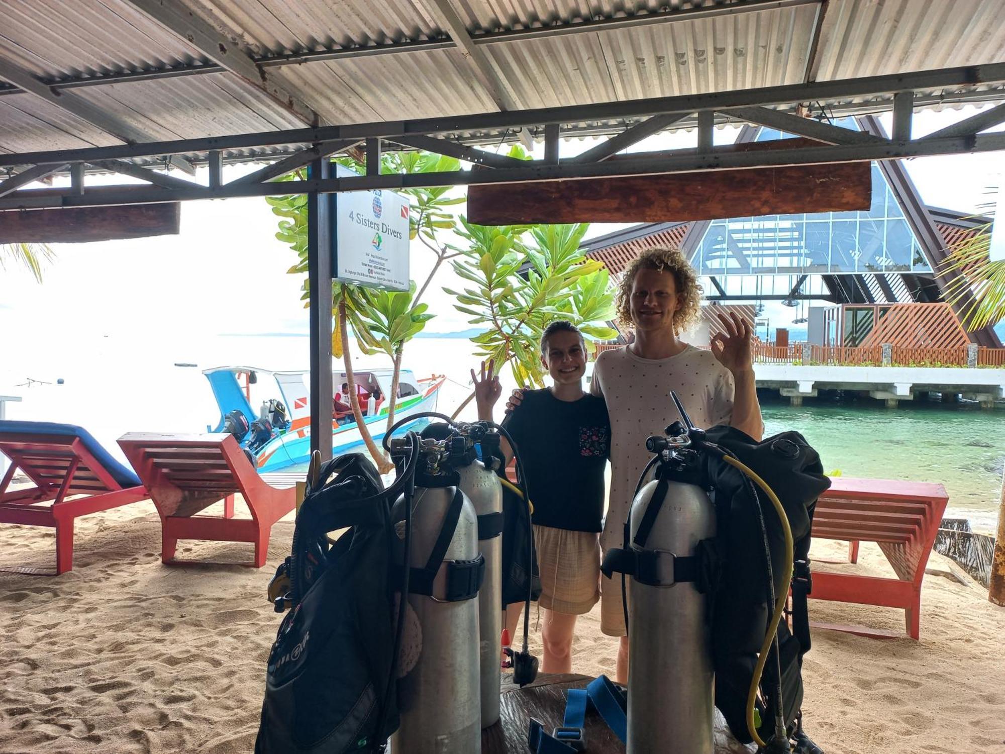 4 Sisters Divers Bunaken Luaran gambar