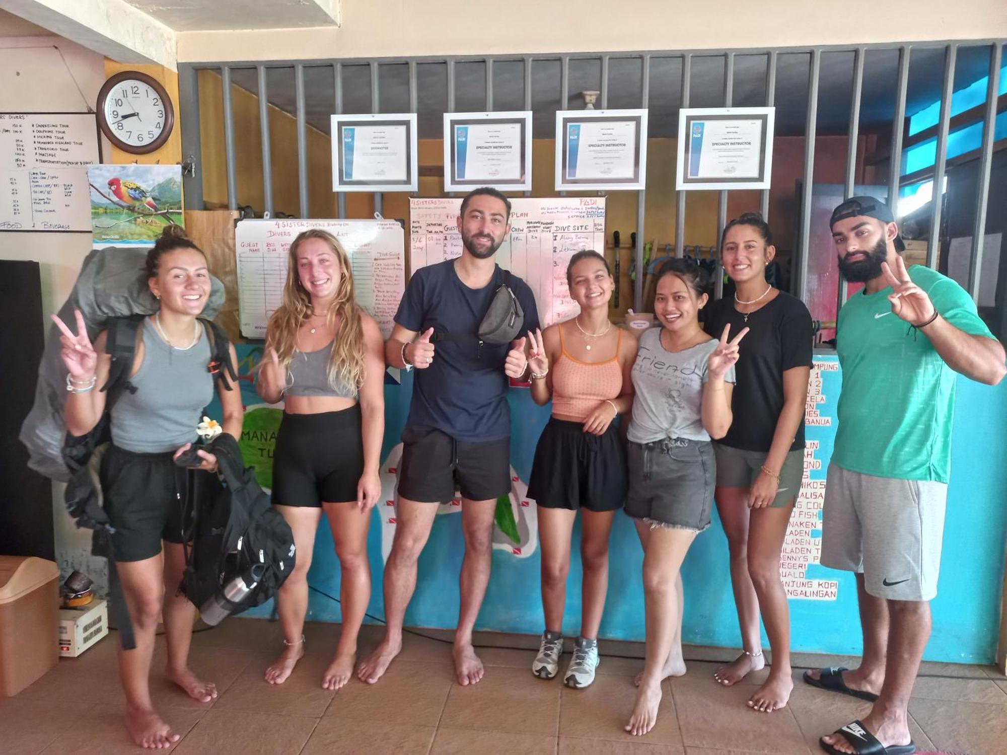 4 Sisters Divers Bunaken Luaran gambar