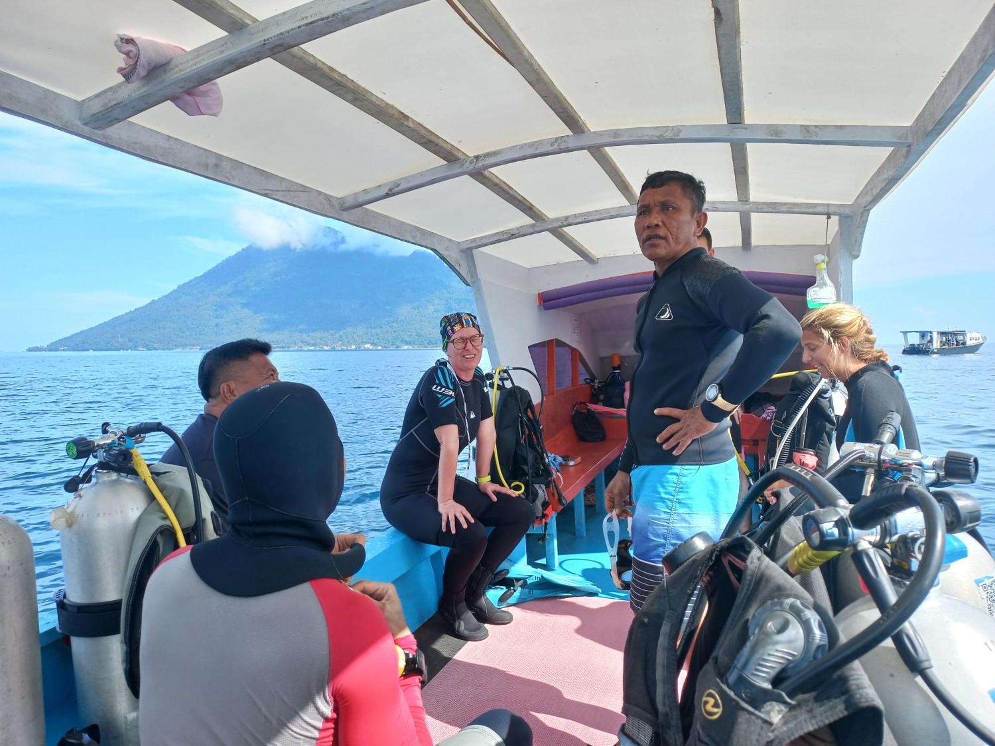 4 Sisters Divers Bunaken Luaran gambar