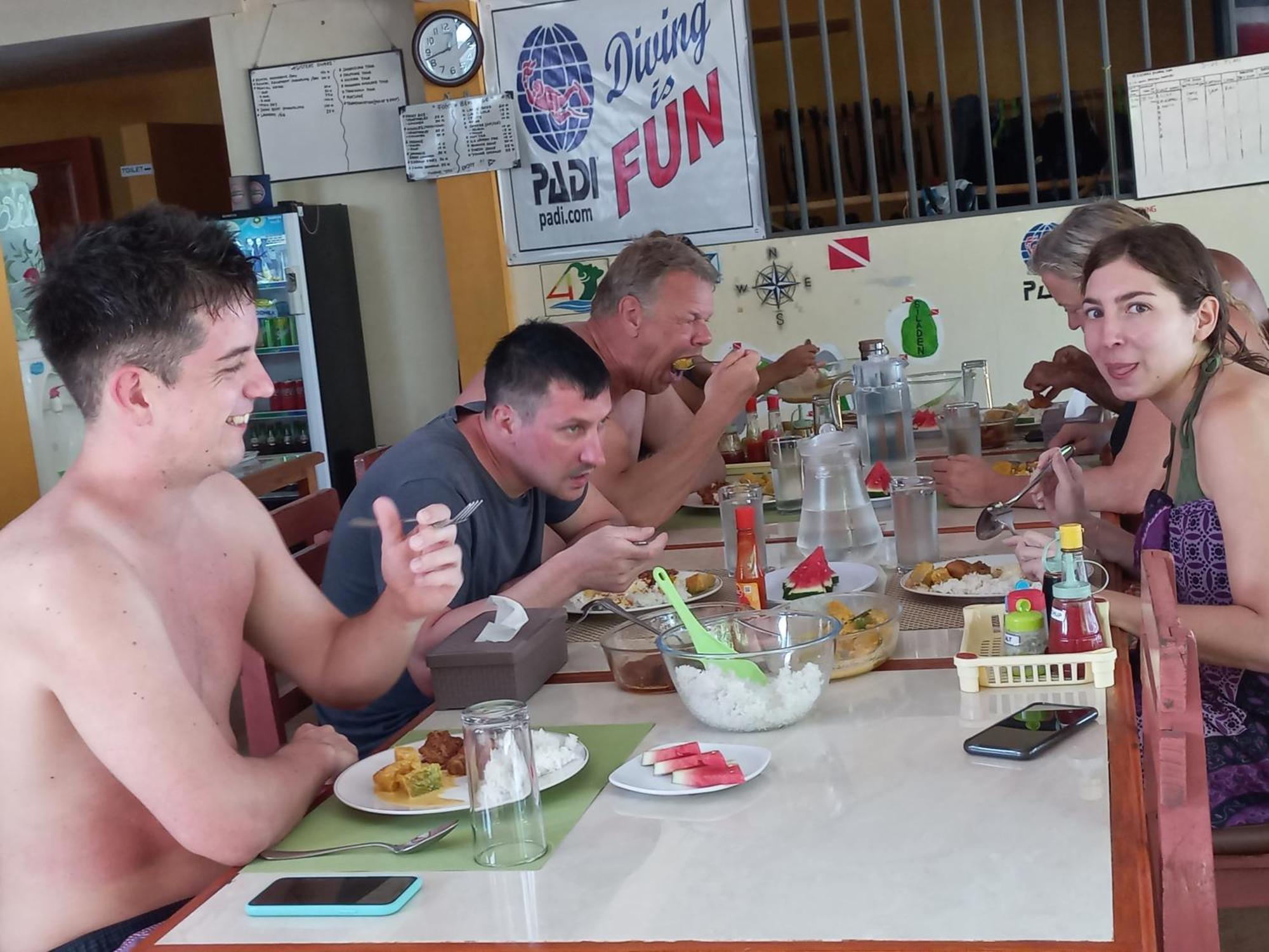 4 Sisters Divers Bunaken Luaran gambar