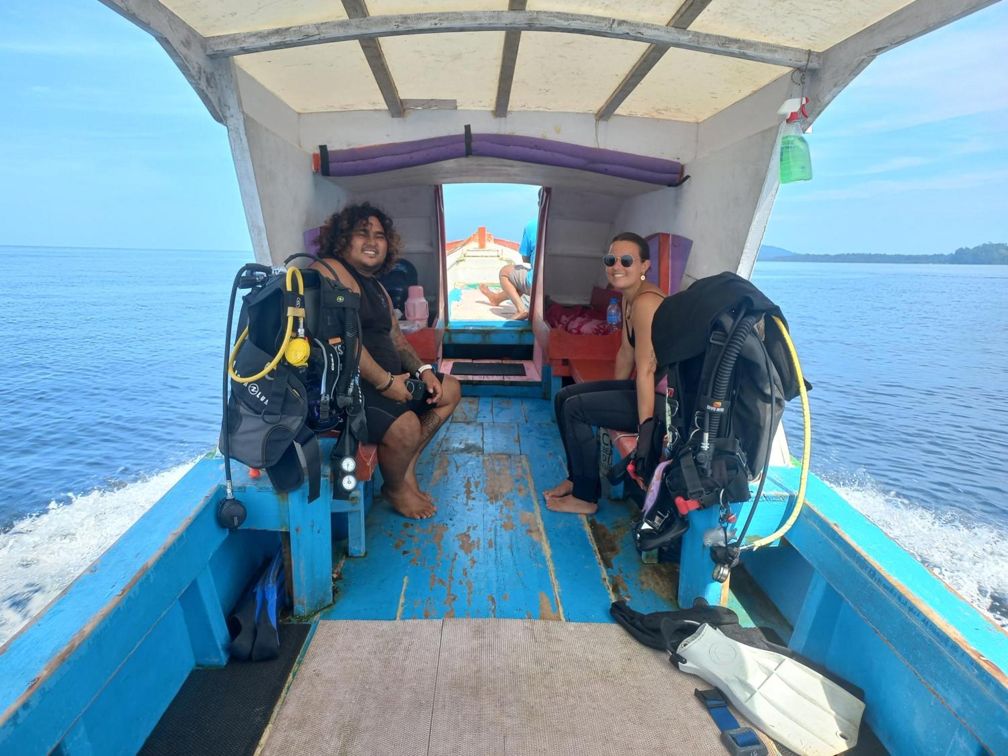 4 Sisters Divers Bunaken Luaran gambar