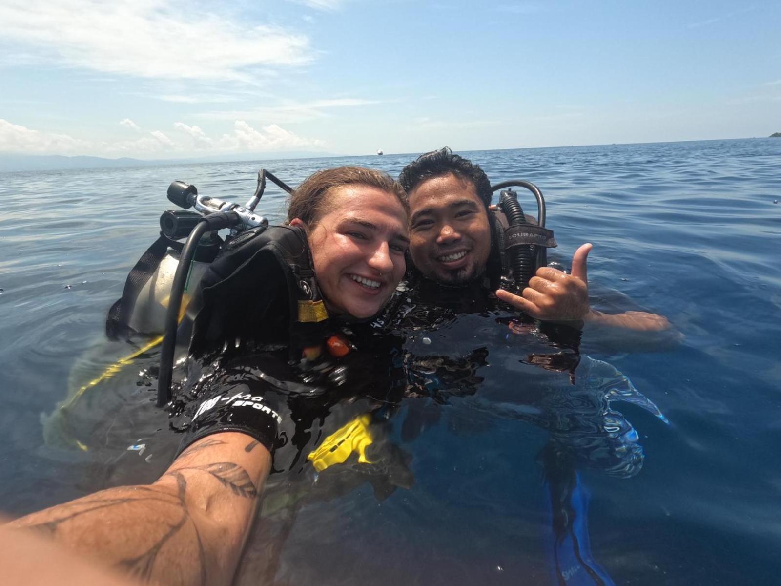 4 Sisters Divers Bunaken Luaran gambar